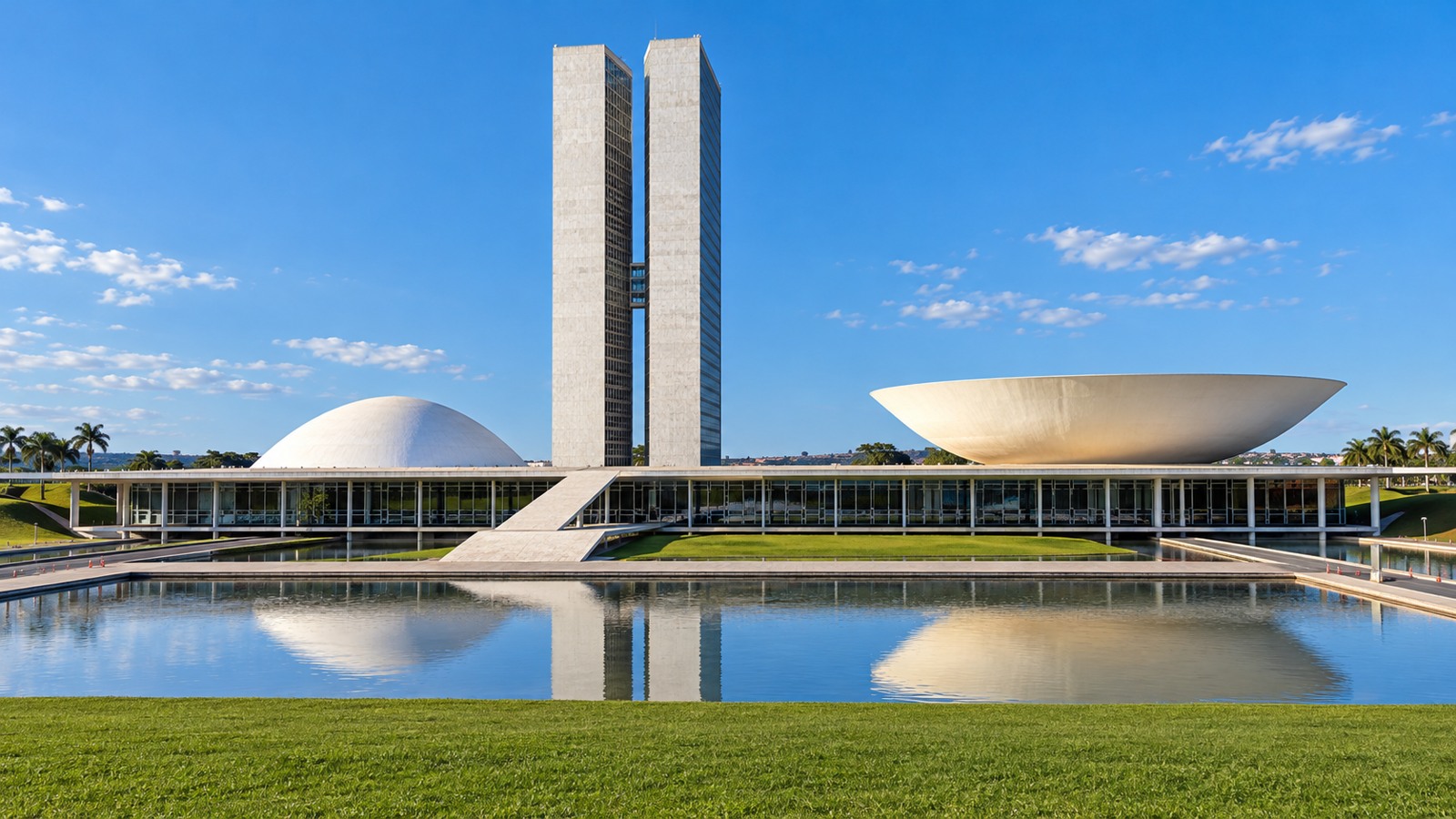 Ilustração realista gerada por IA do Palácio do Congresso Nacional, com duas torres, cúpulas, gramado e espelho d’água.